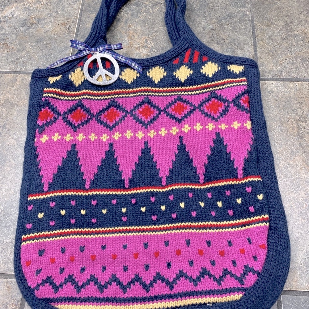 NEW American Eagle Outfitters Knit Sweater Bucket Bag
